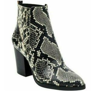 Marc Fisher Alva Bootie SZ 7